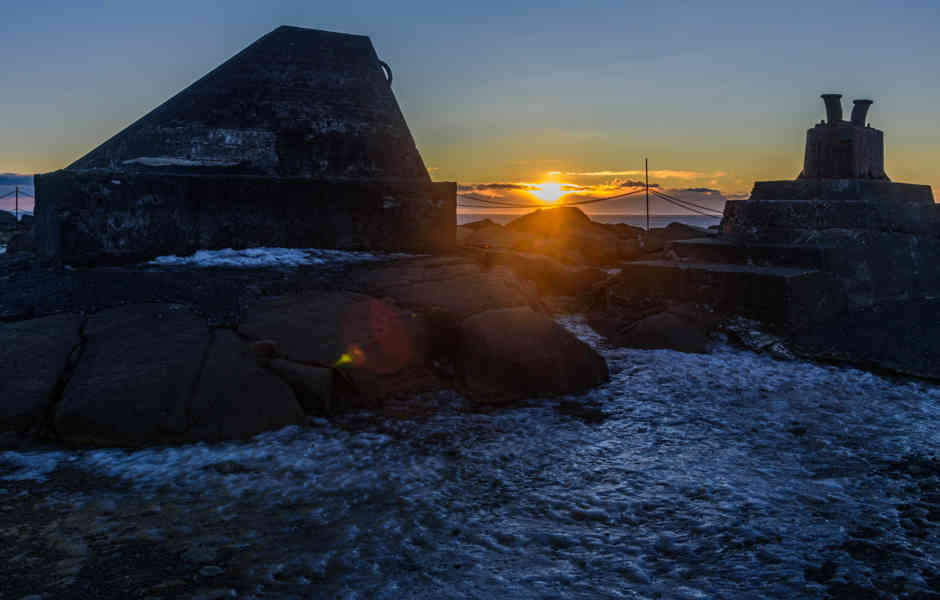 Islandia 121 - reserva natural de Dyrhólaey - acantilados de Dyrhólaey - amanecer.jpg